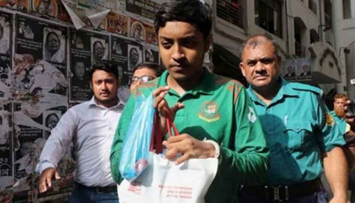 যেভাবে ‘হত্যা-মামলা’ থেকে ‘অব্যাহতি’ পেল ফাইয়াজ