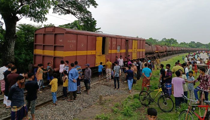 খুলনার সঙ্গে সারা দেশের রেল যোগাযোগ বন্ধ