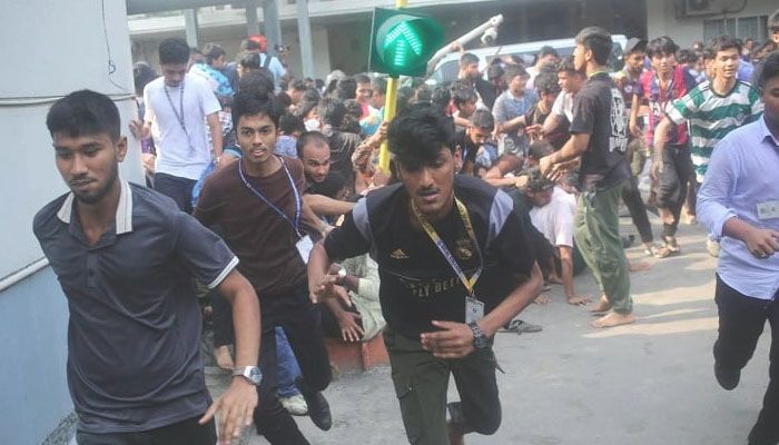 সচিবালয়ে ভাঙচুর ও সংঘর্ষ: ১২০০ জনের বিরুদ্ধে পুলিশের মামলা