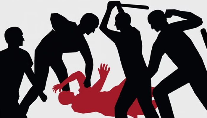 পুরান ঢাকায় আবারও প্রকাশ্যে হত্যা চেষ্টা, এবার রুখে দিল জনতা