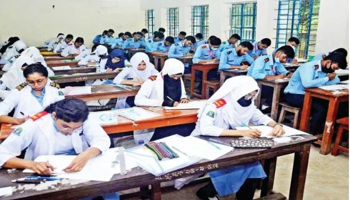 বন্যায় ৩  শিক্ষা বোর্ডের আজকের এইচএসসি পরীক্ষা স্থগিত