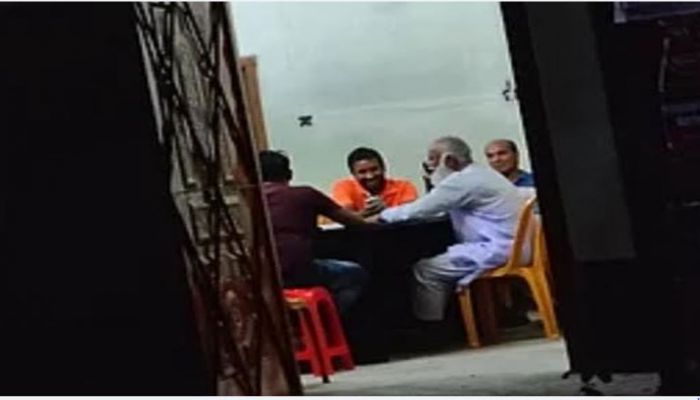 রেল স্টেশেনের কক্ষ দখল করে বিএনপি নেতার অফিস!