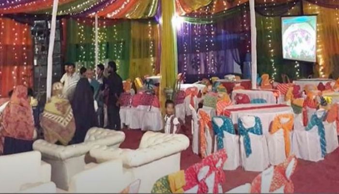 এক বিয়ের বরযাত্রীরা খেয়ে ফেলল অন্য বিয়ের খাবার