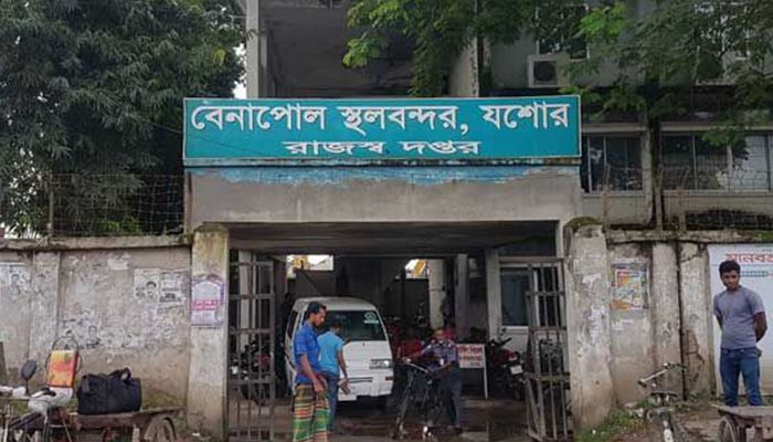 বেনাপোল স্থলবন্দরের ৬৫ আনসার সদস্যের শাস্তিমূলক বদলি