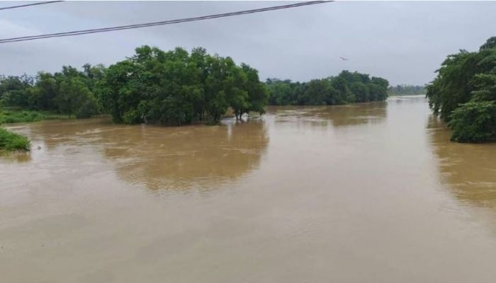 বিপৎসীমার দেড় মিটার নিচে গোমতী নদীর পানি