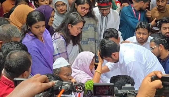 শহীদ আবু সাঈদের মায়ের দোয়া নিয়ে এনসিপির পদযাত্রা শুরু