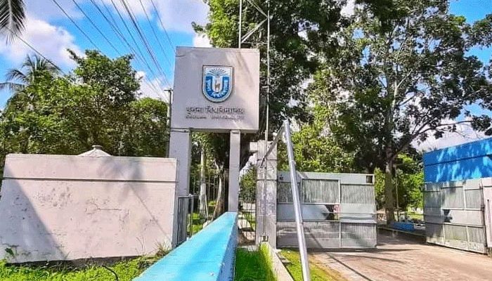 খুলনা বিশ্ববিদ্যালয়ে শিক্ষার্থীদের সংঘর্ষে ক্লাস-পরীক্ষা স্থগিত