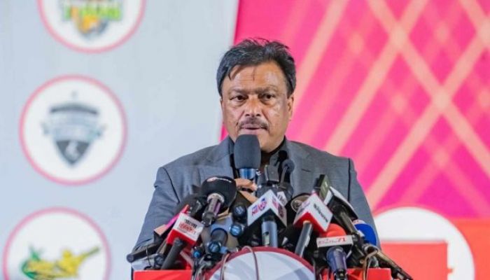 স্বেচ্ছাচারিতার অভিযোগে দায়িত্ব হারান ফারুক