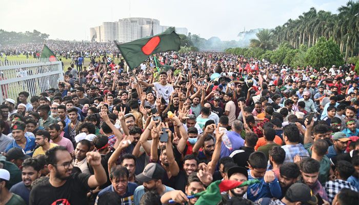 ছাত্র-গণঅভ্যুত্থানে ফ্যাসিবাদী রেজিমের পতনের দিন আজ