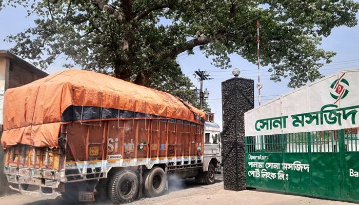 ভারতে পোশাক রপ্তানি বন্ধে ক্ষতির মুখে রপ্তানিকারকরা