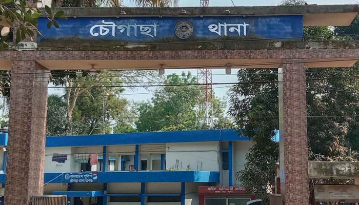 কুপ্রস্তাবে রাজি না হওয়ায় নারীর আঙুল কামড়ে নিয়েছে ট্যানা