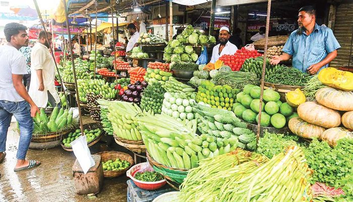 দুঃস্বপ্নতাড়িত স্থির ও নিন্ম আয়ের মানুষ