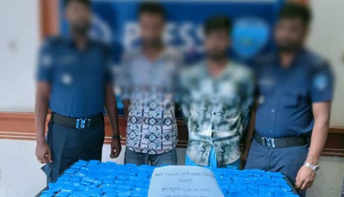 আড়াই কোটি টাকা মূল্যের ৮০ হাজার পিস ইয়াবাসহ গ্রেফতার ২