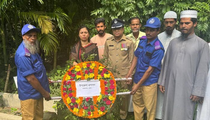 গণ-অভ্যুত্থানে নিহত চরফ্যাশনের ১২ শহীদের কবরে পুষ্পস্তবক অর্পণ