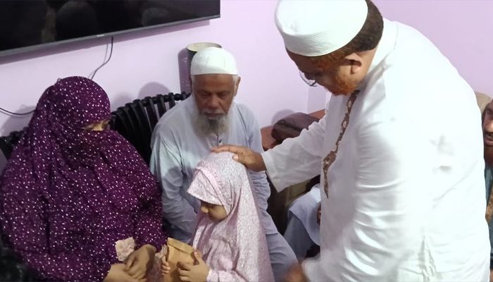 জুলাই বিপ্লবে শহীদ রানার পরিবার পেল নগদ অর্থ