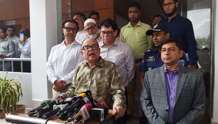 ৬০ টাকা কেজির চাল ওএমএসে ৩০ টাকা : খাদ্য উপদেষ্টা