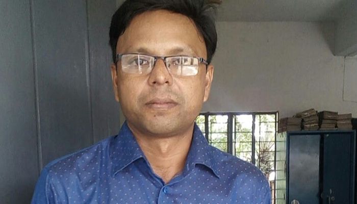 গোপালগঞ্জে স্কুলছাত্রীকে ধর্ষণ চেষ্টা, শিক্ষকের বিরুদ্ধে মামলা