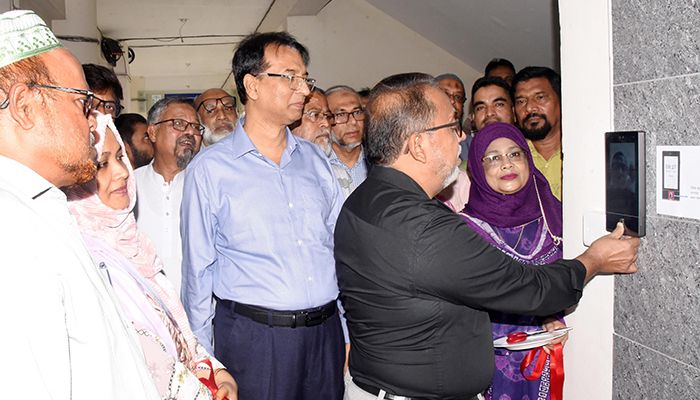 খুলনা বিশ্ববিদ্যালয়ে ডিজিটাল হাজিরা পদ্ধতি চালু