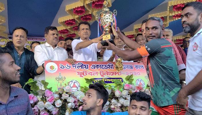 ঐক্যের ডাক বিএনপির আজিজুল বারী হেলালের