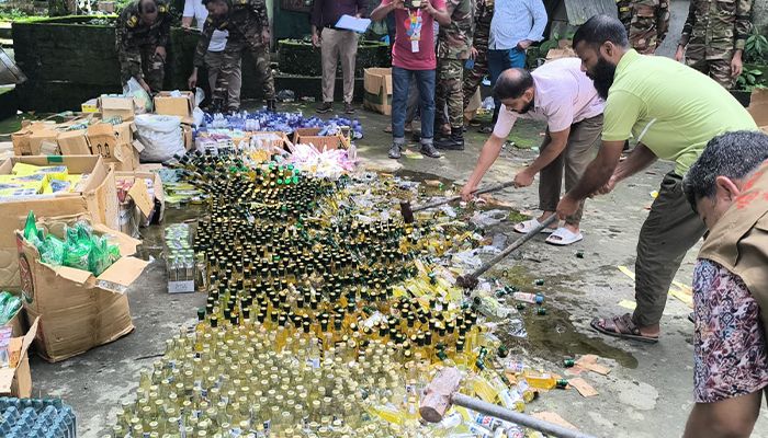 মুন্সীগঞ্জে যৌথ অভিযানে ভেজাল কসমেটিক্স উদ্ধার, আটক ১ 