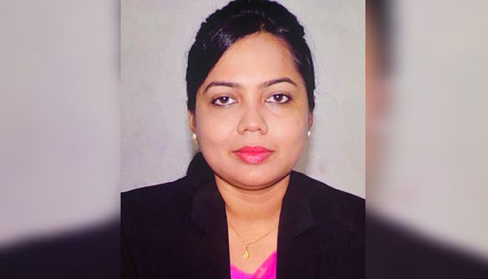 নড়াইলের আলোচিত কৃষি কর্মকর্তা ইভাকে অবনমনসহ বদলি