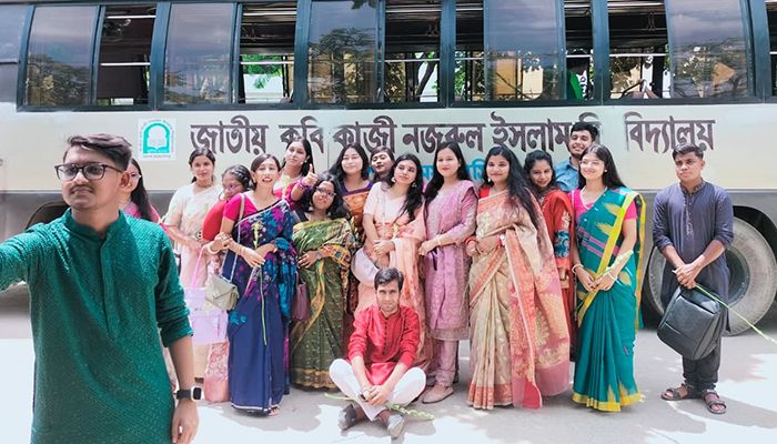 নবীনদের পদচারণায় মুখর রাবি ও নজরুল ক্যাম্পাস 