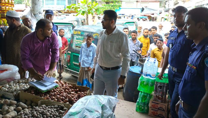 ৭১ হাজার টাকা জরিমানা ১৫টি ব্যবসা প্রতিষ্ঠানকে