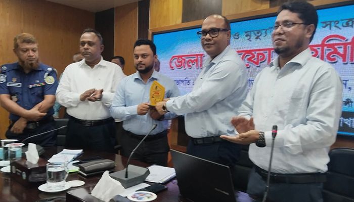জন্ম ও মৃত্যু নিবন্ধনে টানা দ্বিতীয়বার দেশসেরা দুমকি