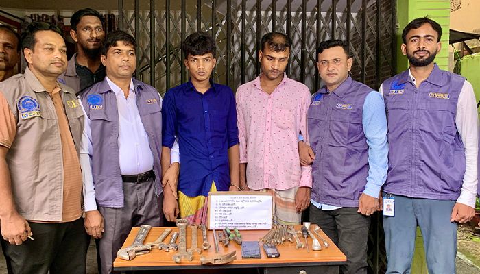 রাজশাহীতে হিমাগারে ডাকাতির ঘটনায় দুজন গ্রেপ্তার