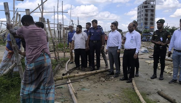 উচ্ছেদ অভিযানে ৪০ বছরের পুরনো গরুর হাট বন্ধ 