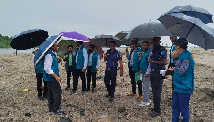 ভোলাগঞ্জে লুন্ঠিত পাথর উদ্ধারে দুদকের অভিযান