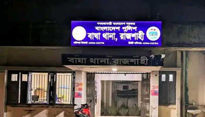 বাঘায় ট্রাকচাপায় প্রাণ গেল নারীর