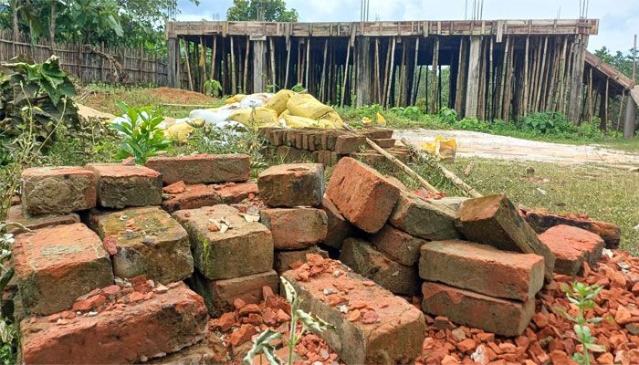 বৌদ্ধবিহার নির্মাণে পরিত্যক্ত স্কুলের ইট ব্যবহারের অভিযোগ
