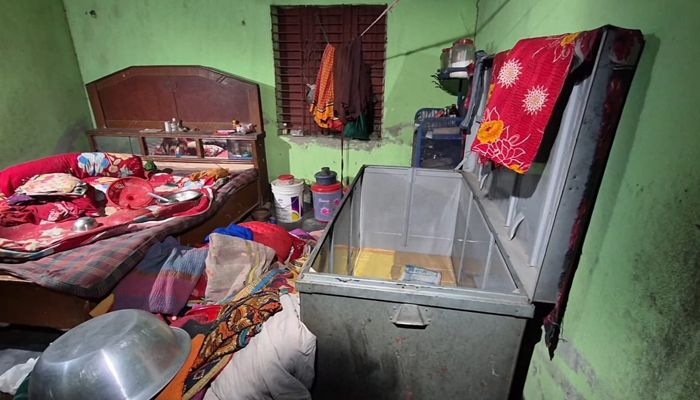 বগুড়ায় বসতবাড়িতে লুটের পর বৃদ্ধাকে শ্বাসরোধে হত্যা