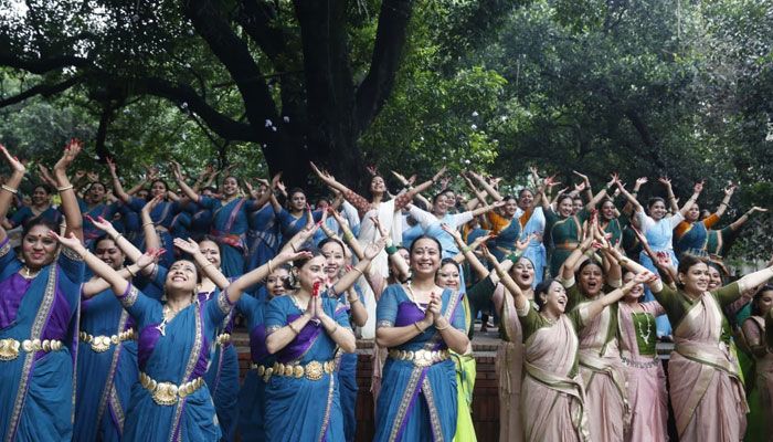 চারুকলার বকুলতলায় রবির ঋতু বন্দনা