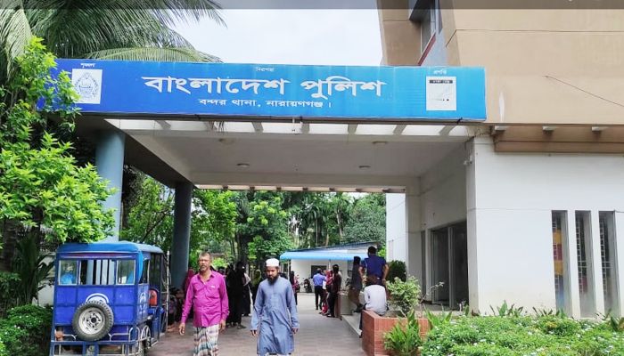 নারায়ণগঞ্জে নিজের বোমা বিস্ফোরণে প্রাণ গেল ডাকাতের