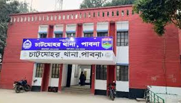 চাটমোহরে প্রবাসীর স্ত্রীকে নিয়ে উধাও এএসআই