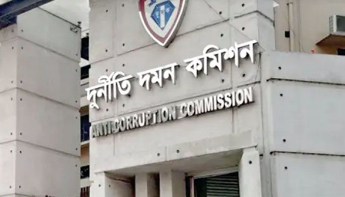 এস আলমসহ ২০ জনের নামে দুদকের মামলা