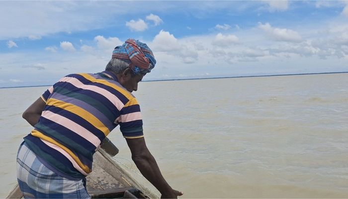 ভরা মৌসুমেও তেঁতুলিয়ায় ইলিশের আকাল
