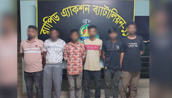 নারায়ণগঞ্জে বিপুল গাঁজা ও ফেনসিডিলসহ গ্রেপ্তার ৬