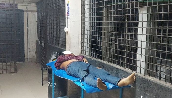 গুরুদাসপুরে ট্রাকের ধাক্কায় বাইক আরোহী নিহত