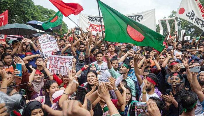 ঐক্য-অনৈক্য এবং সংকট-সম্ভাবনা