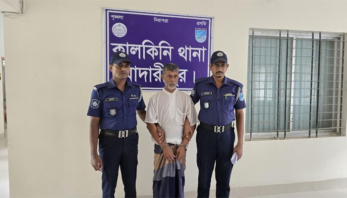 শিশু শিক্ষার্থীকে ধর্ষণ চেষ্টায় লম্পট গ্রেপ্তার