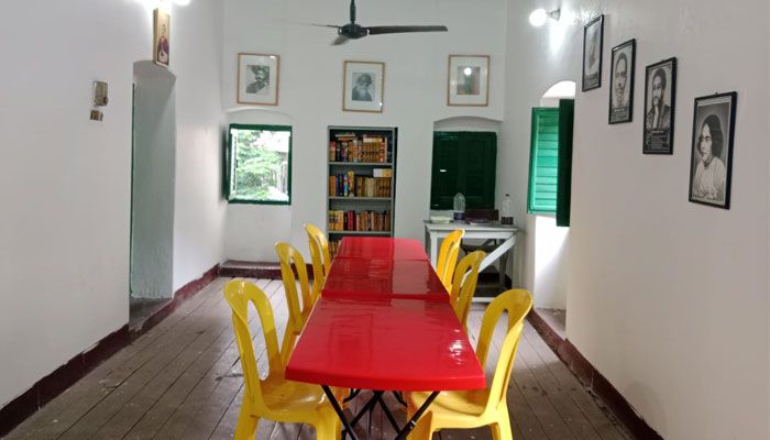 আঁতুড়ঘরে ফিরেছে ঢাকার প্রথম পাঠাগার