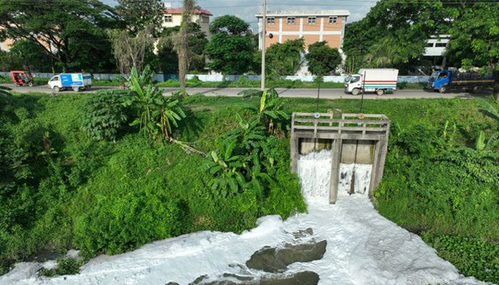 মিরপুরের বর্জ্যে তুরাগে ভয়াবহ দূষণ