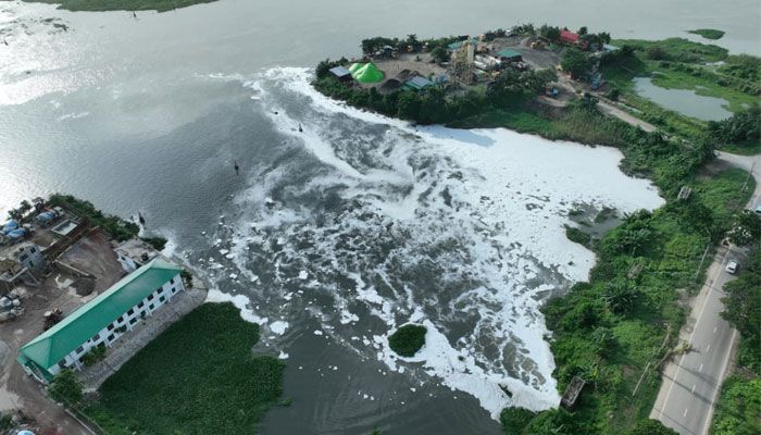 মিরপুরের বর্জ্যে তুরাগে ভয়াবহ দূষণ