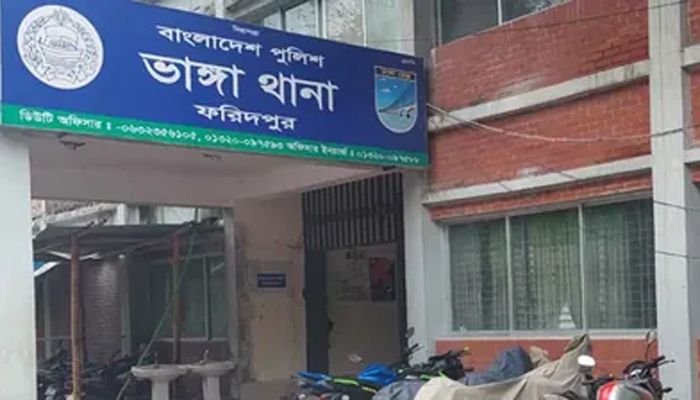 সড়কে পড়ে ছিল অজ্ঞাত যুবকের মরদেহ