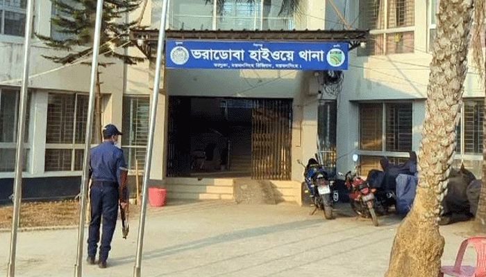ভালুকায় গাড়িচাপায় কিশোর নিহত