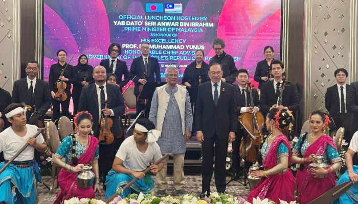 প্রধান উপদেষ্টার সম্মানে মালয়েশিয়ার প্রধানমন্ত্রীর মধ্যাহ্ন ভোজের আয়োজন