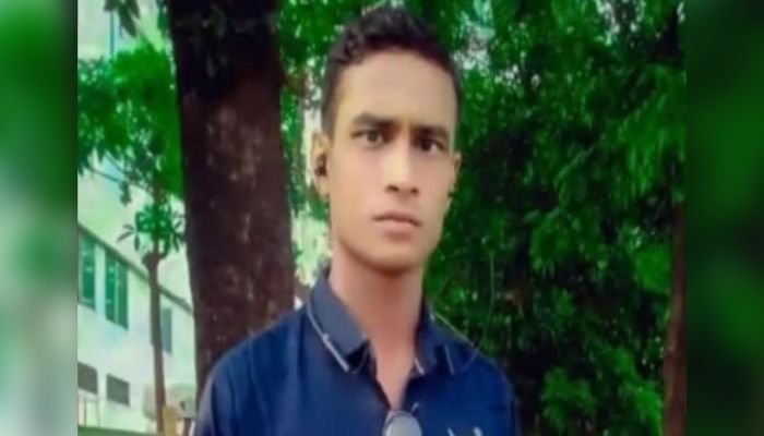ঘুমের মধ্যে বিষধর সাপের কামড়ে যুবকের মৃত্যু, জনমনে আতঙ্ক